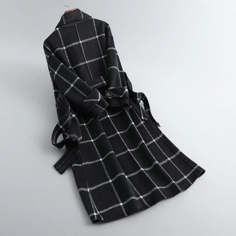 VALERIA | ELEGANT CHECKED WOOL COAT